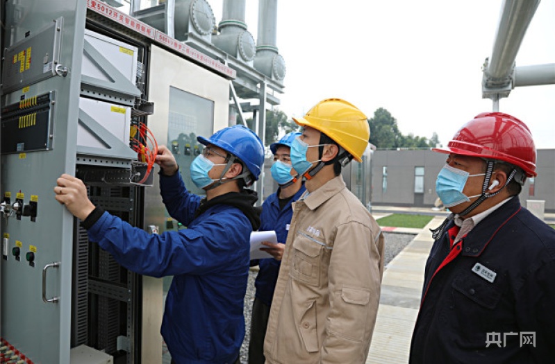 成都电网第8座500千伏变电站建成投运(图2)