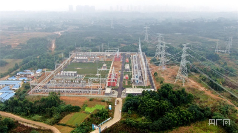 成都电网第8座500千伏变电站建成投运(图1)