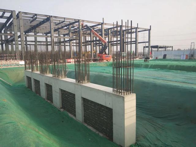 雄安500千伏变电站新建工程钢结构建筑群主体结构完工(图2)