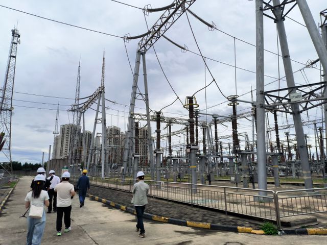 为群众清凉度夏提供坚强可靠电力保障国网铜川供电公司召开2024年迎峰度夏电力保供新闻通气会(图2)