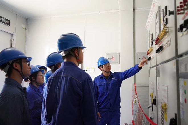 内江35千伏权义变电站主变扩建成功投运！迎峰度夏再添新动力(图1)