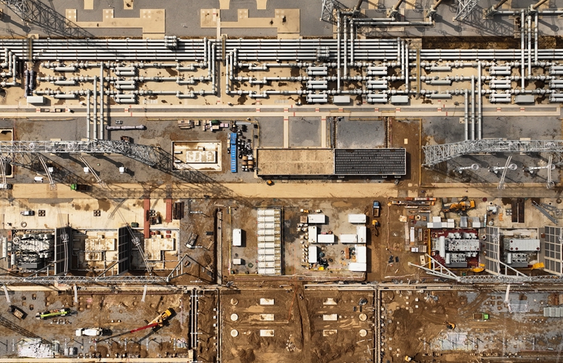 河北：雄安（北京西）1000千伏特高压变电站扩容工程施工正酣(图1)