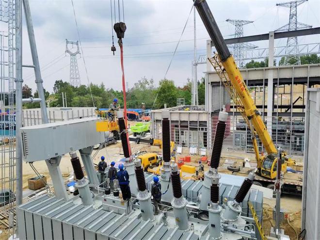 湖北黄冈电力：“一号”工程变电站建设正酣(图1)