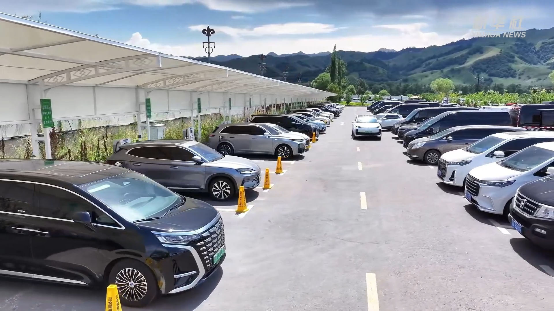 充换电设施“密铺”为新能源车“提速”(图2)