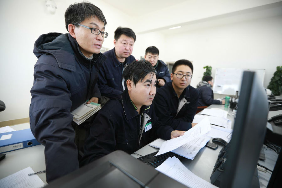 内蒙古电网第一座500千伏HGIS站顺利投产运行(图1)
