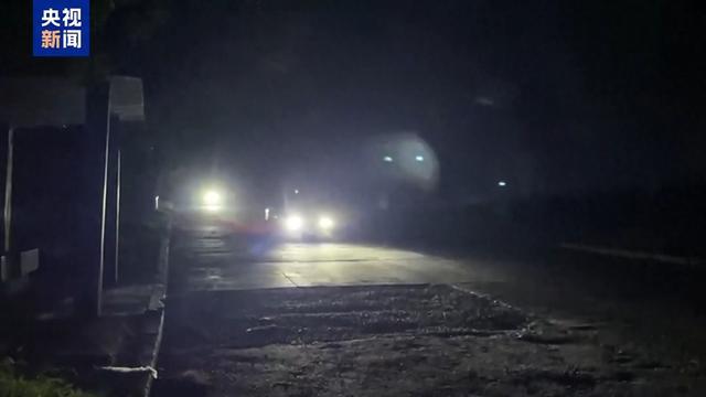 总台记者直击丨古巴多地大面积停电电力部门正在抢修(图1)