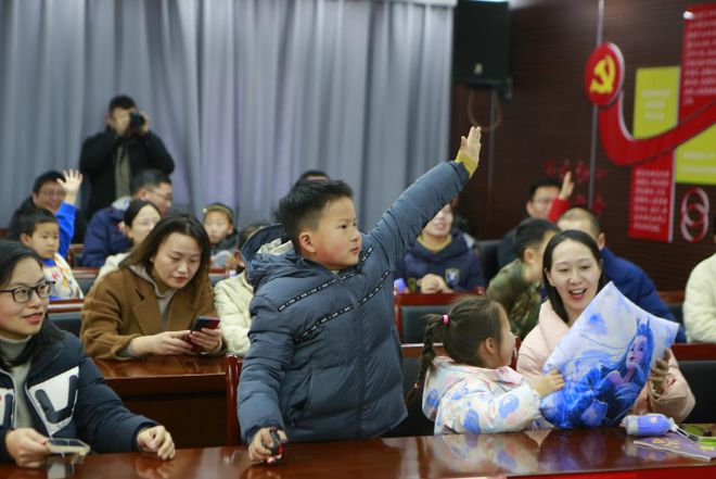 科普“核”知识辐射“零”距离——市生态环境局组织开展全民国家安全教育日“核安全”宣传教育活动(图3)