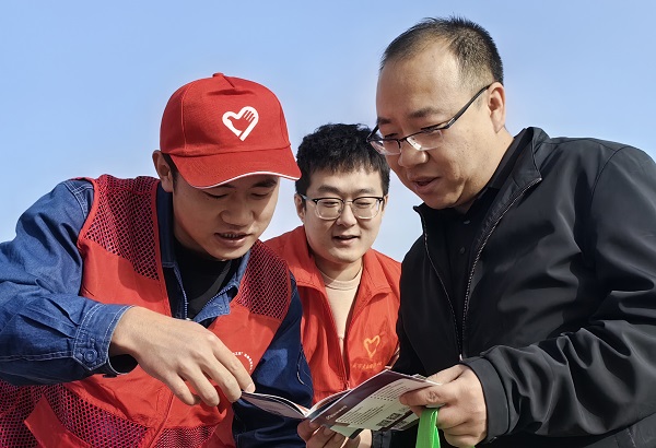 国网武威供电公司开展全民国家安全教育日宣传活动(图1)