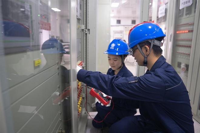湖北首个变电站内储能项目在汉投运为高温时段可靠供电上“保险”(图4)
