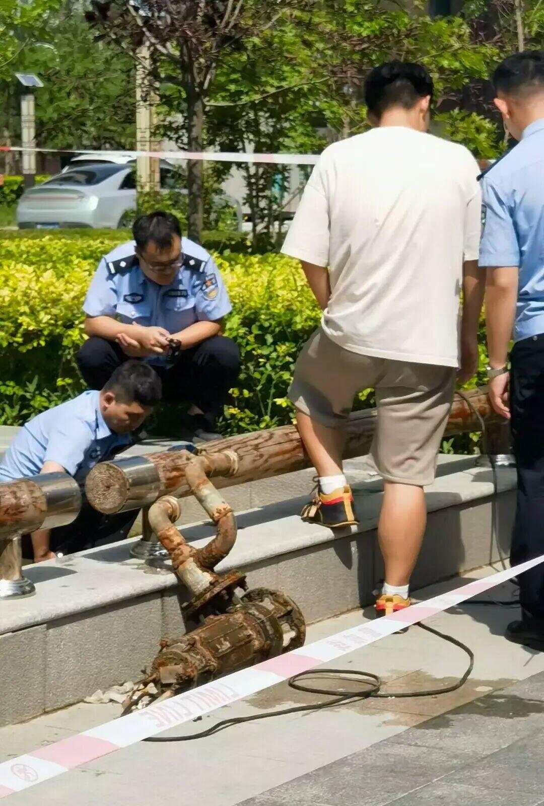 5岁男童小区景观池内触电身亡这些户外“隐形杀手”需警惕(图1)