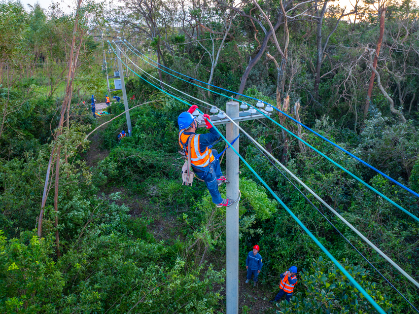云南电网高效完成支援广东湛江抢修复电任务(图1)
