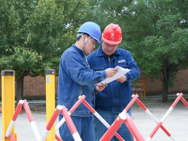 国网宝鸡供电公司：开关柜改造为老站赋新能(图1)