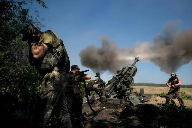 乌克兰能源设施被炸全国停电泽连斯基急见特朗普(图6)