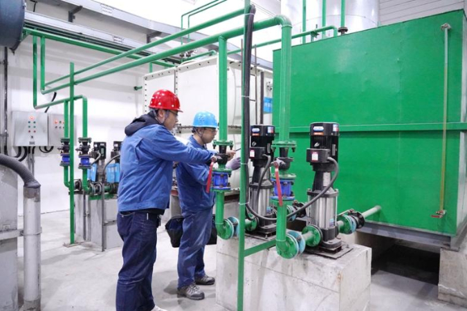 国网平凉供电公司：满格电力护暖流精准服务保温冬(图1)