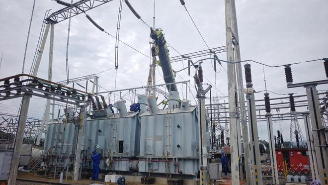 雅安：枢纽升级220千伏名山变电站更换“散热装备”(图1)