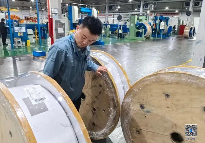 才荟津南丨津南区优秀人才事迹展播：经纬之间编织匠心力量——记天津经纬电力科技有限公司总经理张龙(图2)