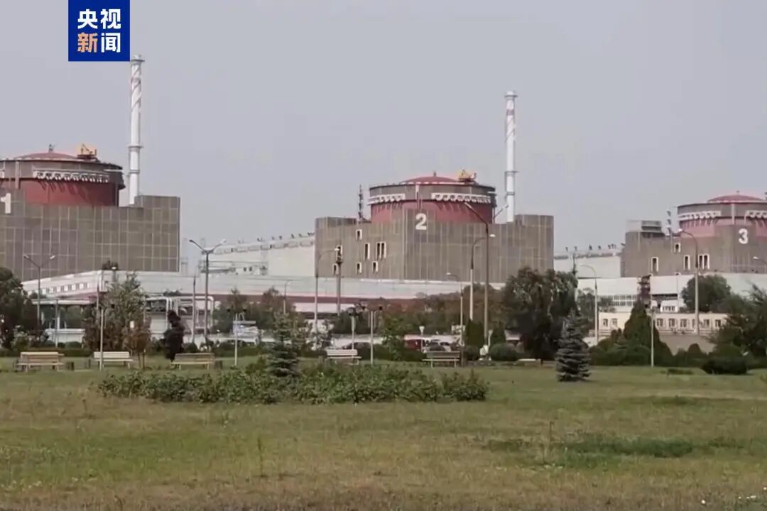 乌克兰大规模袭击克里米亚多地响起爆炸声！俄方：扎波罗热核电站又遭袭！乌外长催促欧盟：赶紧“打钱”900亿欧元(图2)