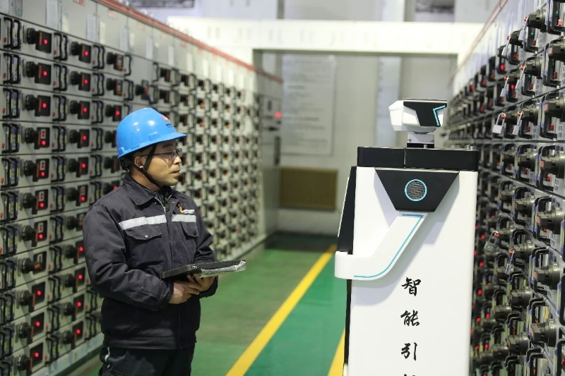 扎根煤海熔铸人生——记北疆工匠、国能北电胜利能源有限公司储运中心检修部技能大师张志文(图1)